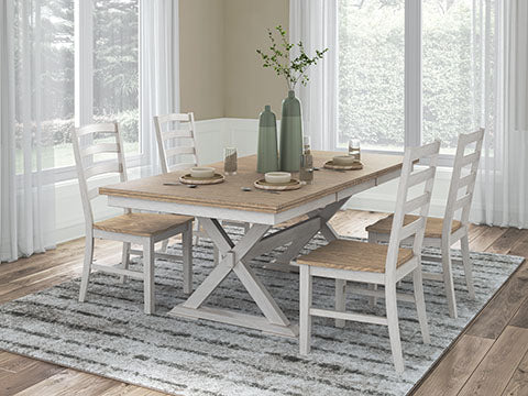 Purlaney Rectangular Butterfly Extension Dining Table