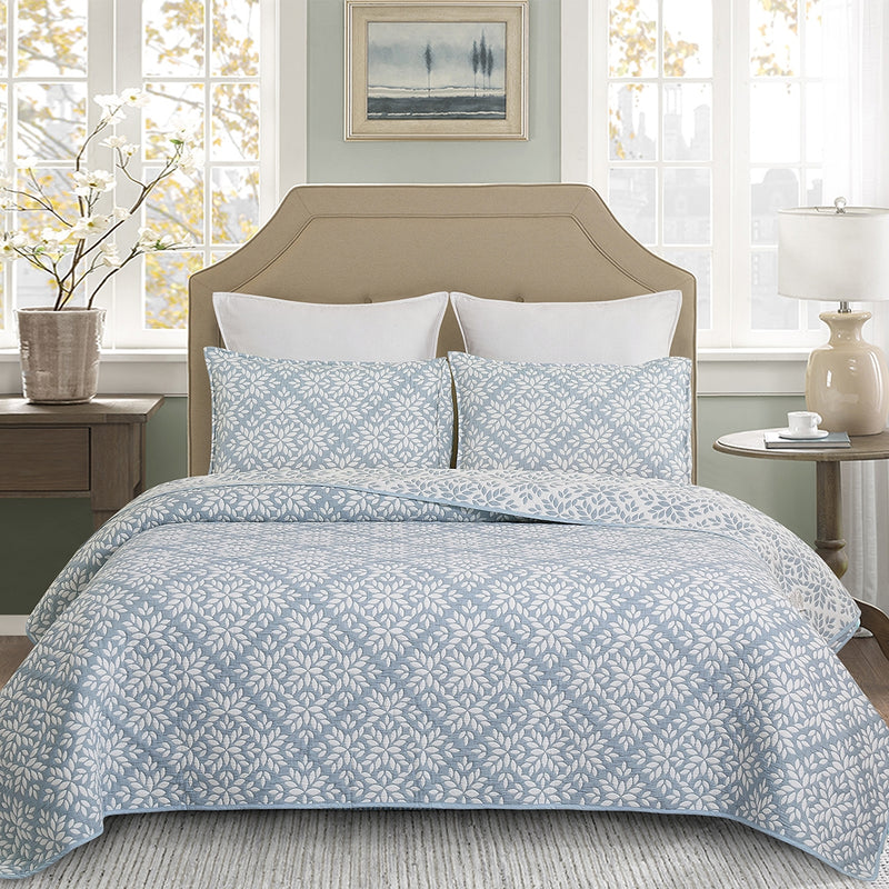 Blue Leaves Reversible Coverlet Set- Full/Queen