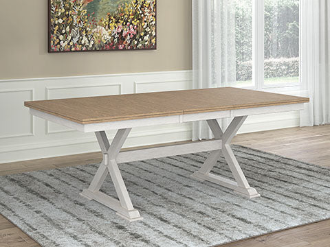 Purlaney Rectangular Butterfly Extension Dining Table