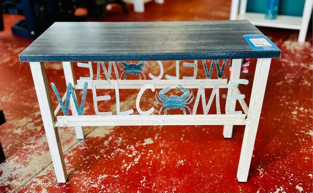 24" Wooden Top Welcome Bench- Crab